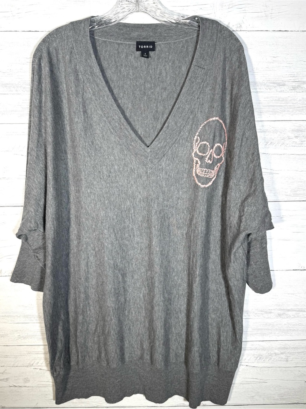 Torrid Gray Dolman Sleeve Embroidered Skull Sweater Women Plus Sz 3X - Picture 2 of 6